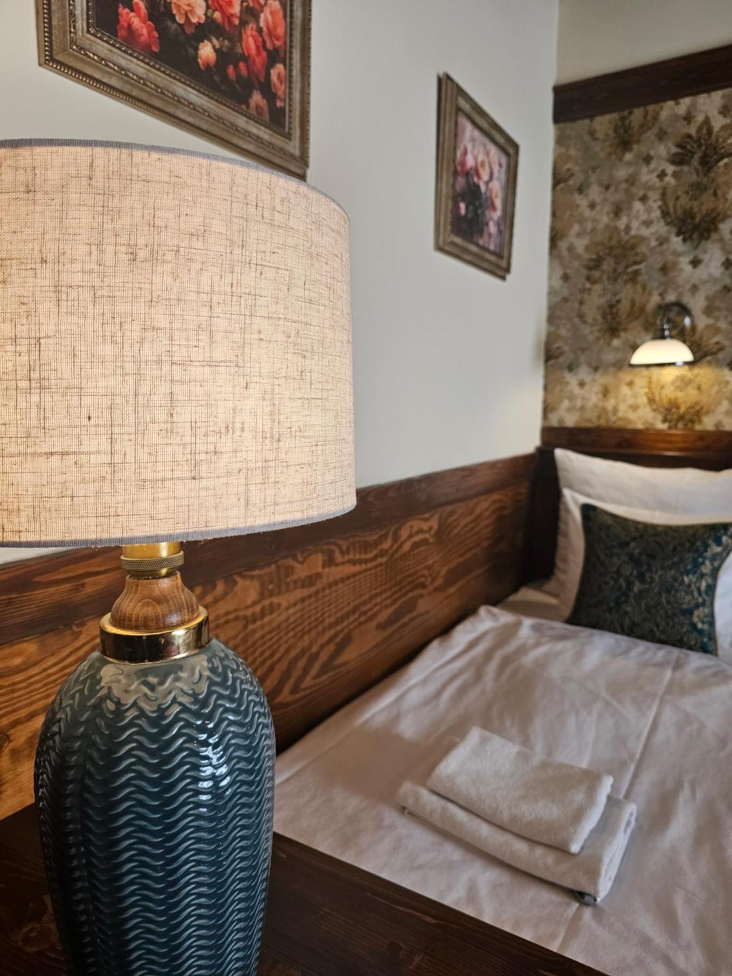 Hotel Galerie 拉贝河畔罗乌德尼采 外观 照片